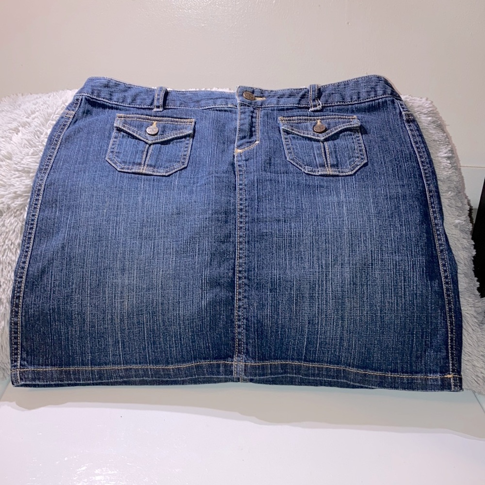Tommy Hilfiger Women’s Jean Skirt Size 10